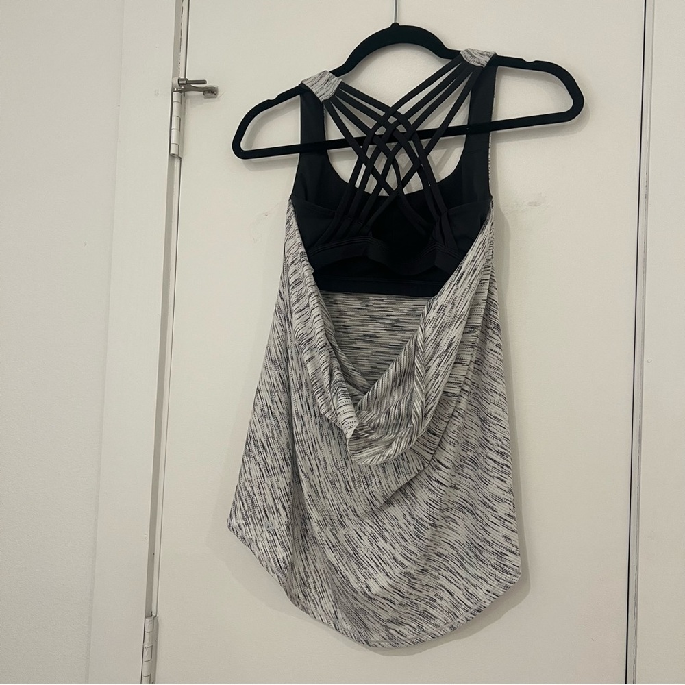 NWOT Lululemon Built in Bra Top - Picture 7 of 9